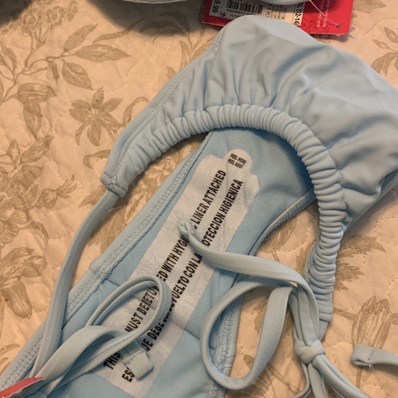 String Bikini - Picture 7 of 9